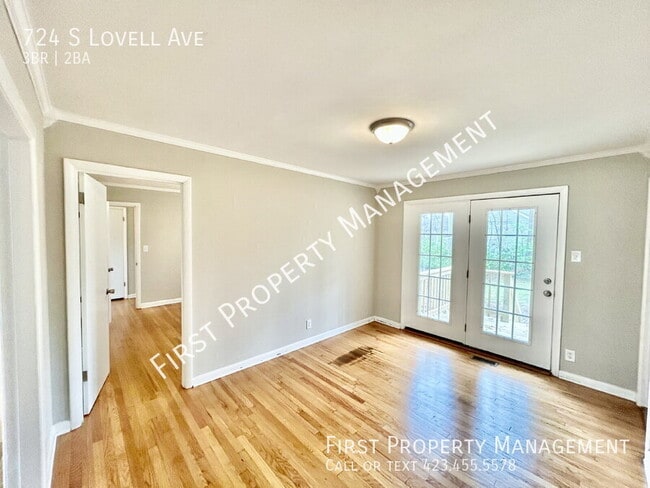 Photo - 724 S Lovell Ave