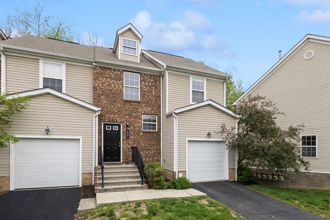 Photo - Modern 2-Bed Townhome with Vaulted Master & Private Deck – Prime Columbus Location!
