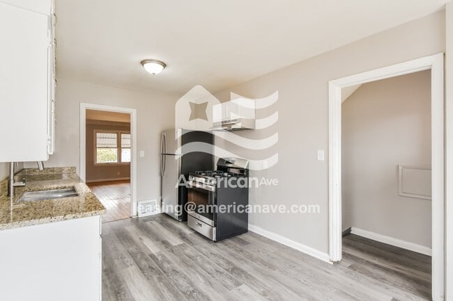 Photo - 4320 N 49th St