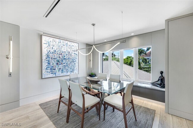 Photo - 295 5th Ave S