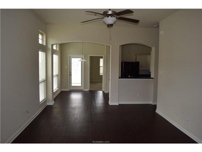 Photo - Stunning 3 Bed, 2 Bath in Creek Meadows!