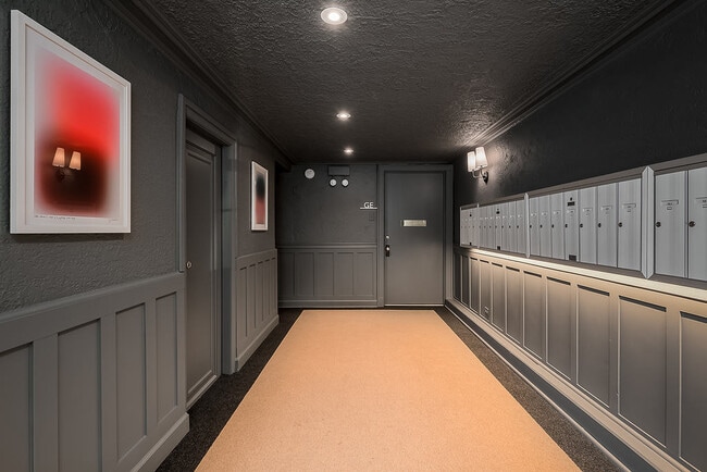 Photo - 1807-09 N. Lincoln Park West