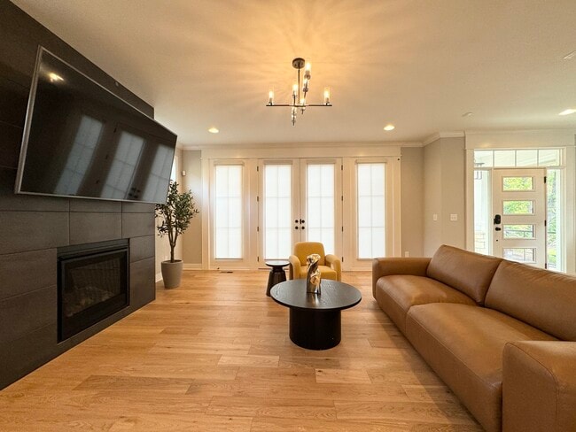 Photo - 717 Corbin Terrace