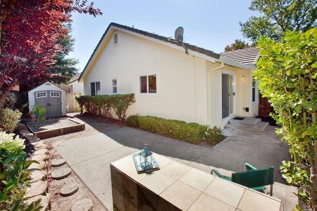 Photo - Desirable Windsor 3 bed 2 bath home