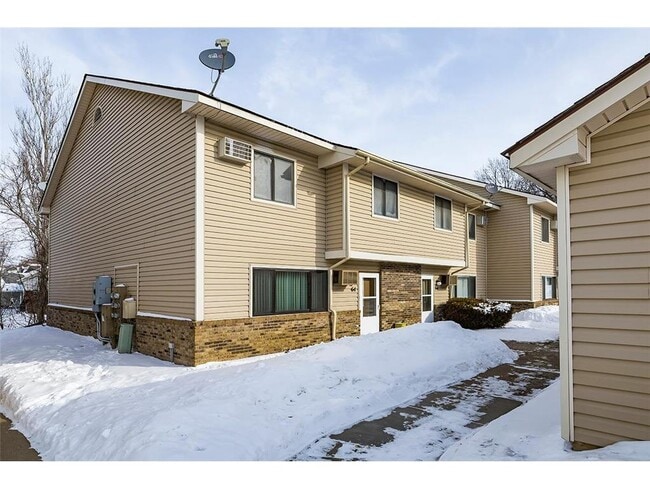 Building Photo - 64 E 13th St