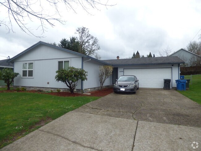 Building Photo - 3 bed 2 bath house in South Salem!