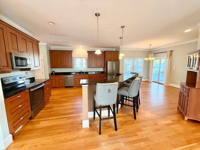 4228 Pine Hollow Dr