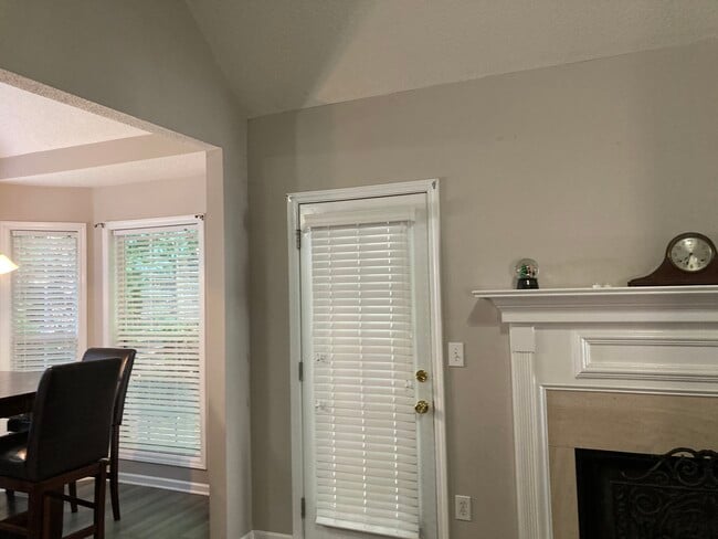 Photo - 215 Brookstone Point