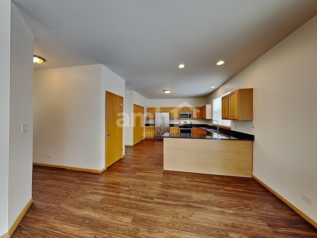 Photo - 2302 High Ridge Ln