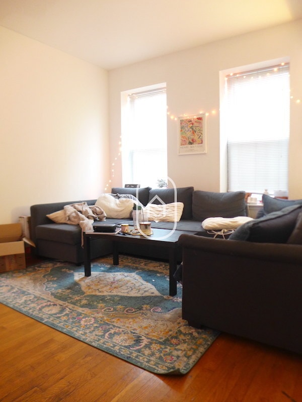 Photo - 32 Cunard St