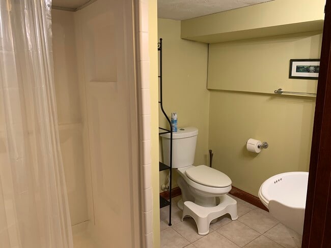 Photo - 145 Nichols Ave Unit B