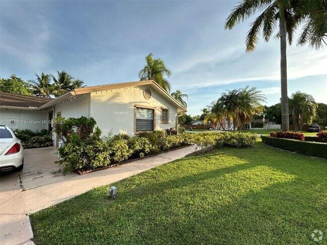 Building Photo - 14850 SW 156th St Unit 1 Rental