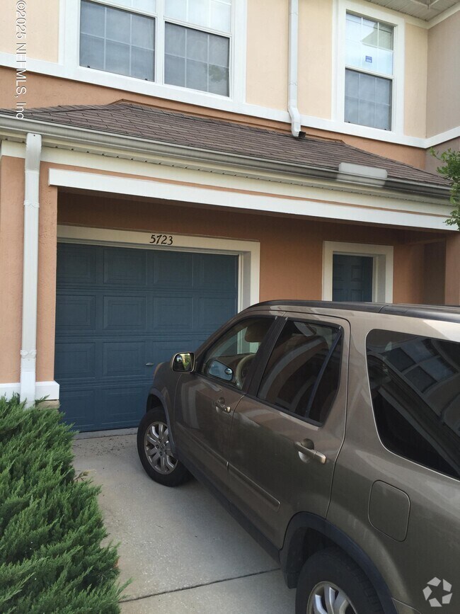 Building Photo - 5723 Parkstone Crossing Dr Rental