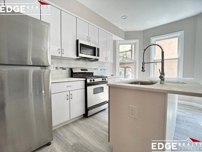 Photo - 37 Long Ave Unit 2