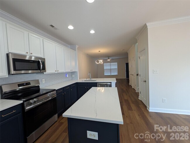 Photo - 5133 Prosperity Church Rd