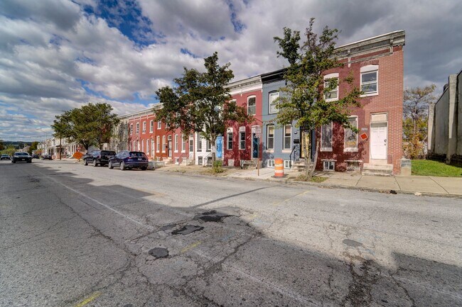 Photo - Beautifully Updated Townhome in Prime Loca...
