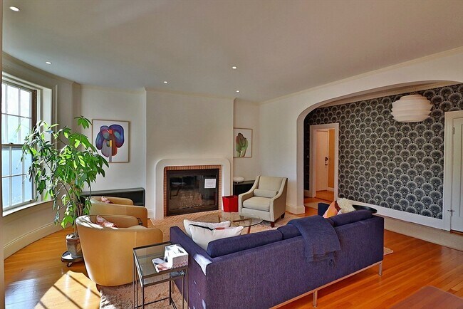 Photo - 141 Beaconsfield Rd Unit 3