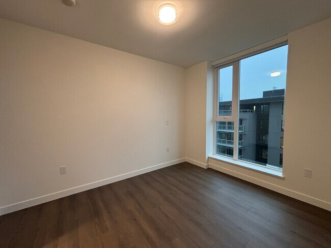 Photo - 5685 Halley Av