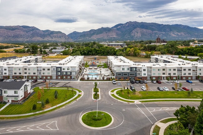 11 West Apartments & Townhomes
