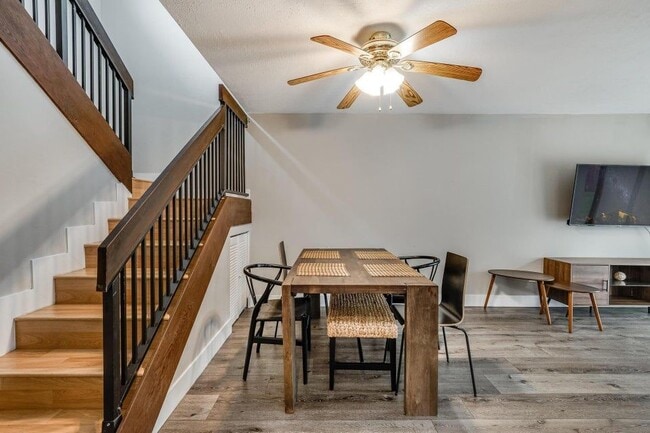 Photo - 2530 NE 9th St Unidad 1