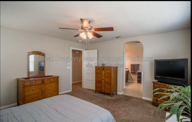 Photo - 3544 Richmond Ave