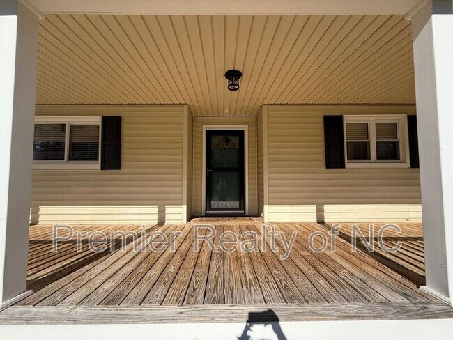 Photo - 292 Feezor Rd