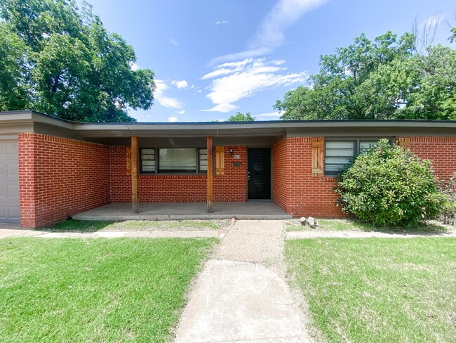 Photo - Charming 3-Bedroom Home with Cozy Fireplace