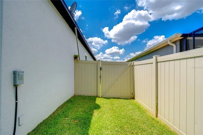 Photo - 31470 Fairhill Dr