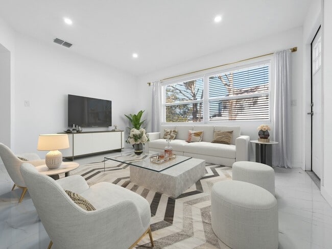 Photo - 2500 Marlboro St Unidad A-2