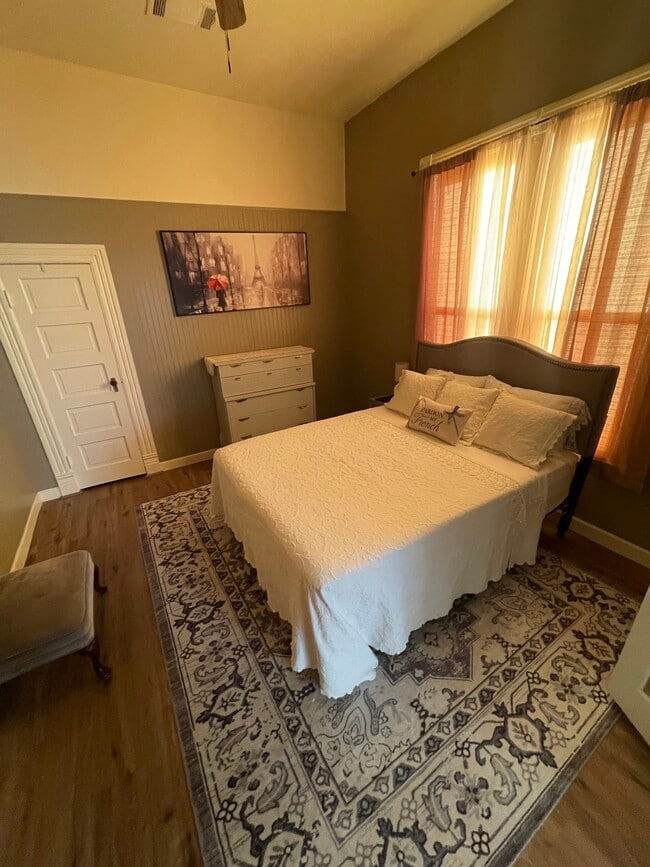 Photo - 230 W Myrtle St Unit 230-A