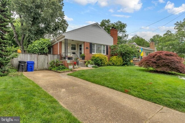 Photo - 809 S Veitch St House