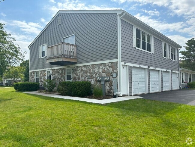 Building Photo - 1063 Glouchester Harbor Unit 1063 Rental