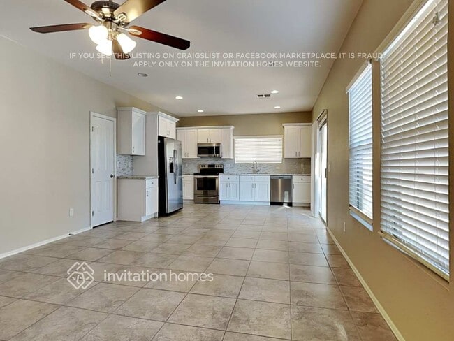 Photo - 2269 E Hazeltine Way