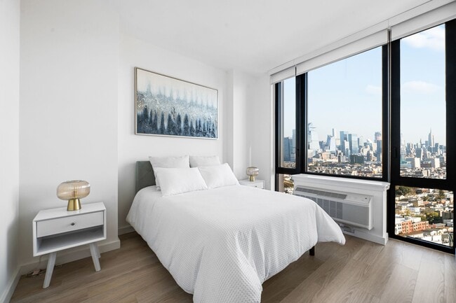 Photo - CMPND 26 Van Reipen