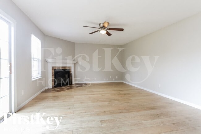 Photo - 746 Apple Ln