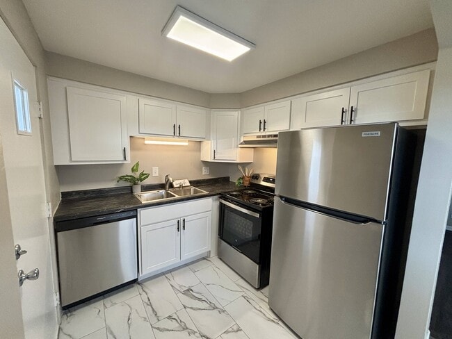 Catalpa Crossing Apartments