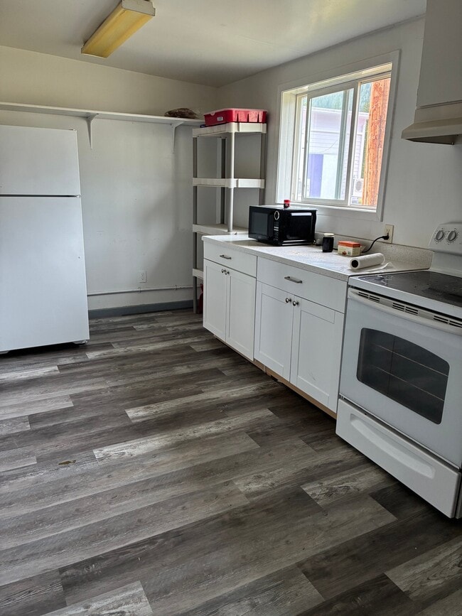 Photo - 416 1st Ave NW