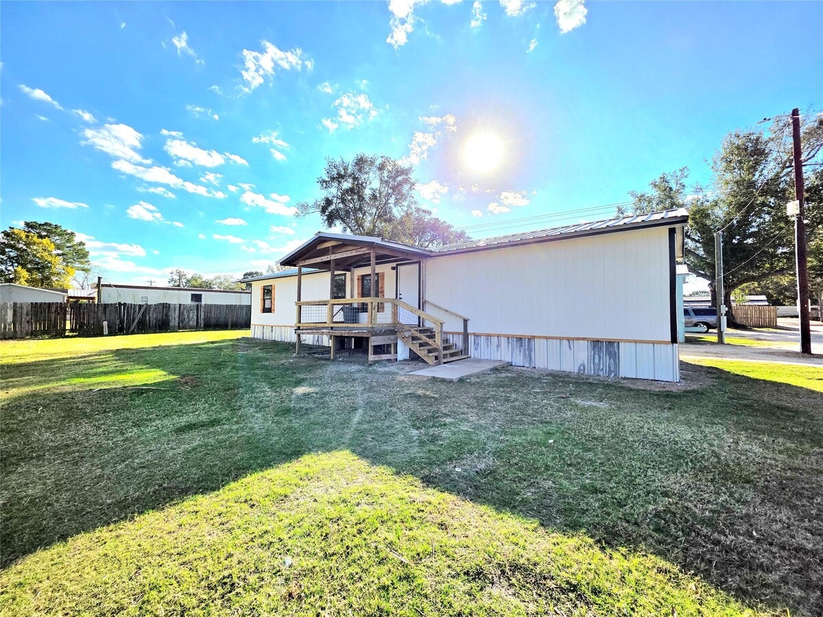 Photo - 310 Paddock St