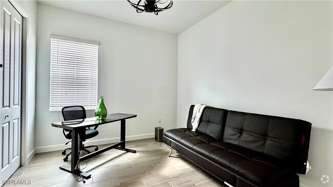 Building Photo - 15048 Pinehurst Rental