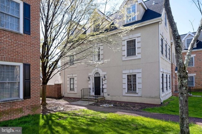 Photo - 3 Governors Ln Townhome