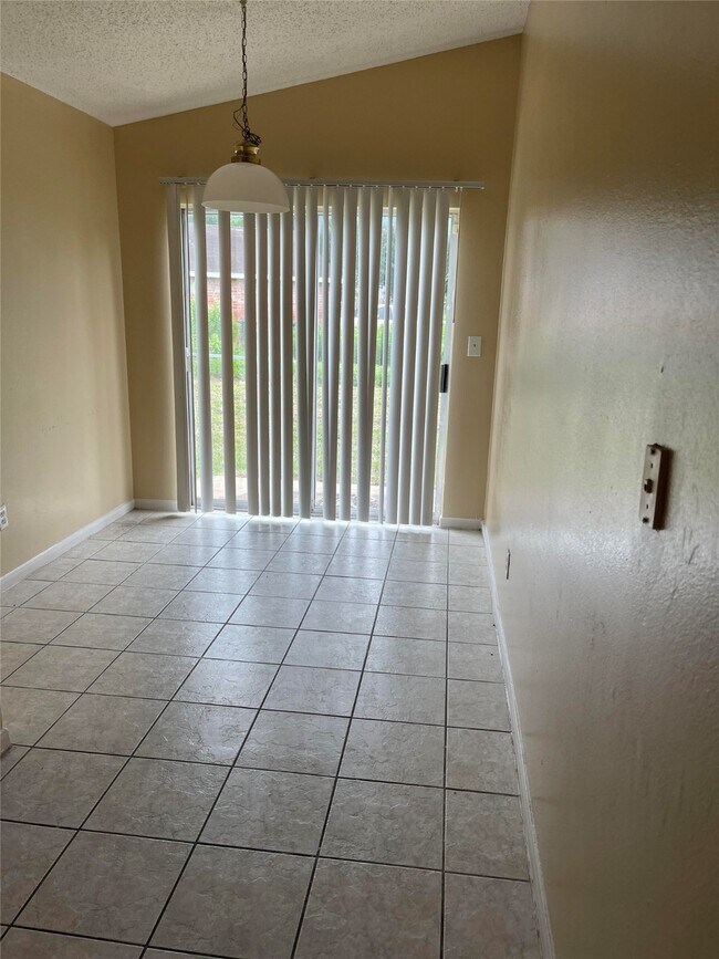 Photo - 4647 Croker Ridge Rd