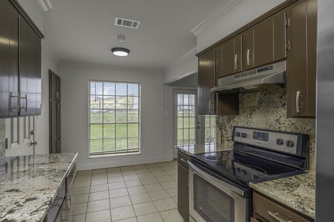 Photo - 3533 Hastings Pl