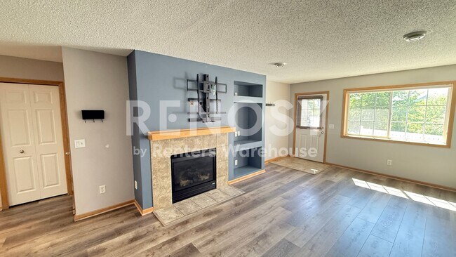 16486 Elm Creek Ln