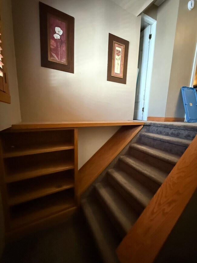 Photo - 209 S Goodman St Unit 209 S Goodman St UPPER