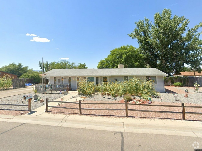 Building Photo - 467 Meadow Rd Rental