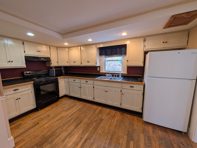 Photo - 30 Pleasant St