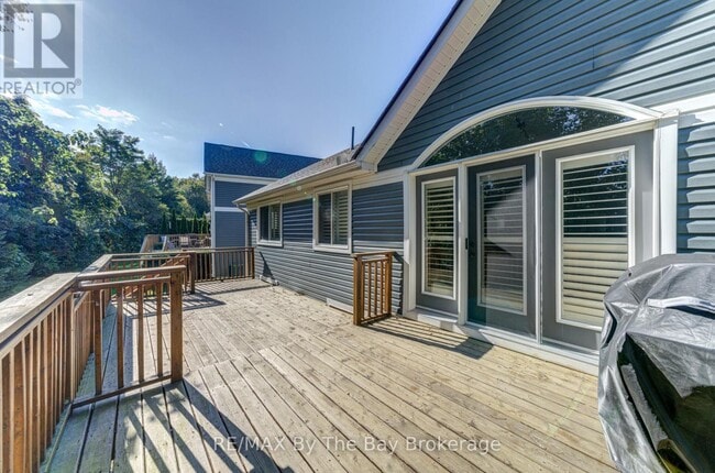 Photo - 32 Green Briar Dr