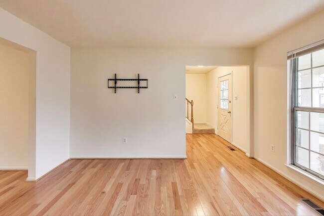 Photo - 16 Tabiona Ct