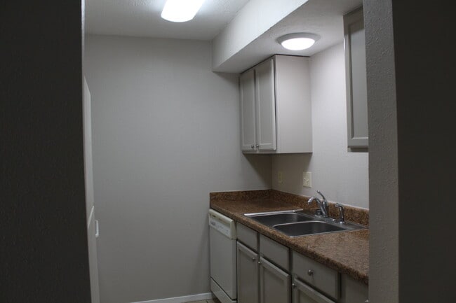 Photo - 2403 Bosque Dr Unit #B