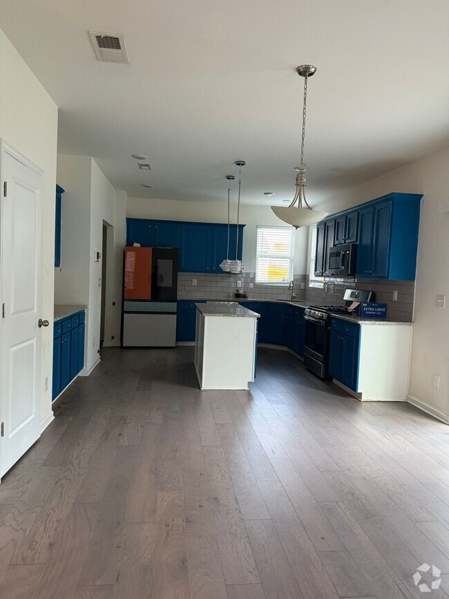 Building Photo - 7339 Wheyfield Dr Rental